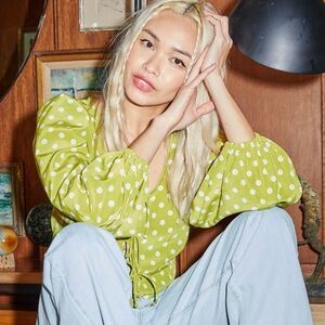 Levi's Puff Sleeve Cottagecore Green Daisy Copenhagen Tie-Front Blouse Size XS